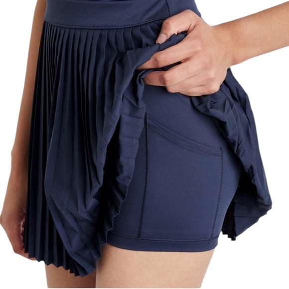 All In Motion Pleated Active Dress w/ Built in Shorts Medium - Picture 4 of 6